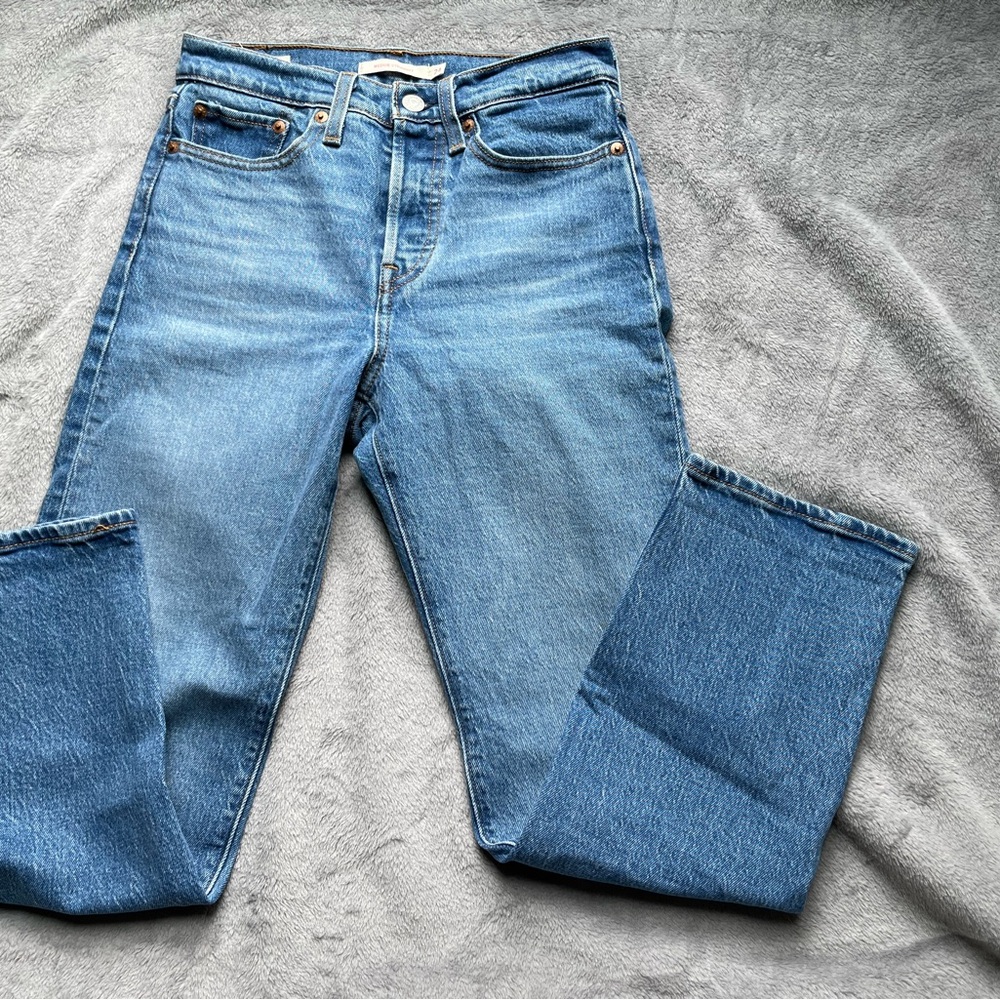 Levi’s Wedgie Straight Denim